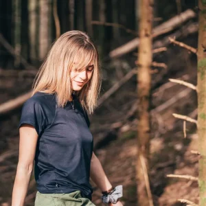 Le tee-shirt en bois Julie bleu uni