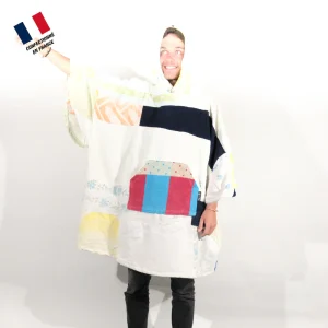 Poncho Anfibi unisexe 100% Upcyclé « Blue and Red Pocket » modèle unique