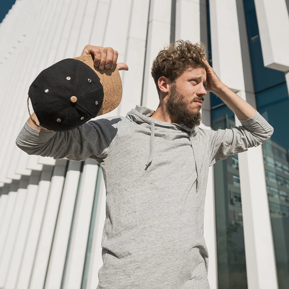 Hoodie gris en coton bio et fibres de cellulose Forest Lightweight – Image 2